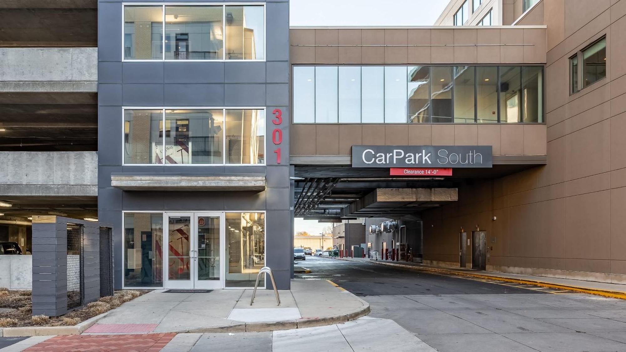Free Parking Gym & Pool Downtown At Cityway インディアナポリス エクステリア 写真