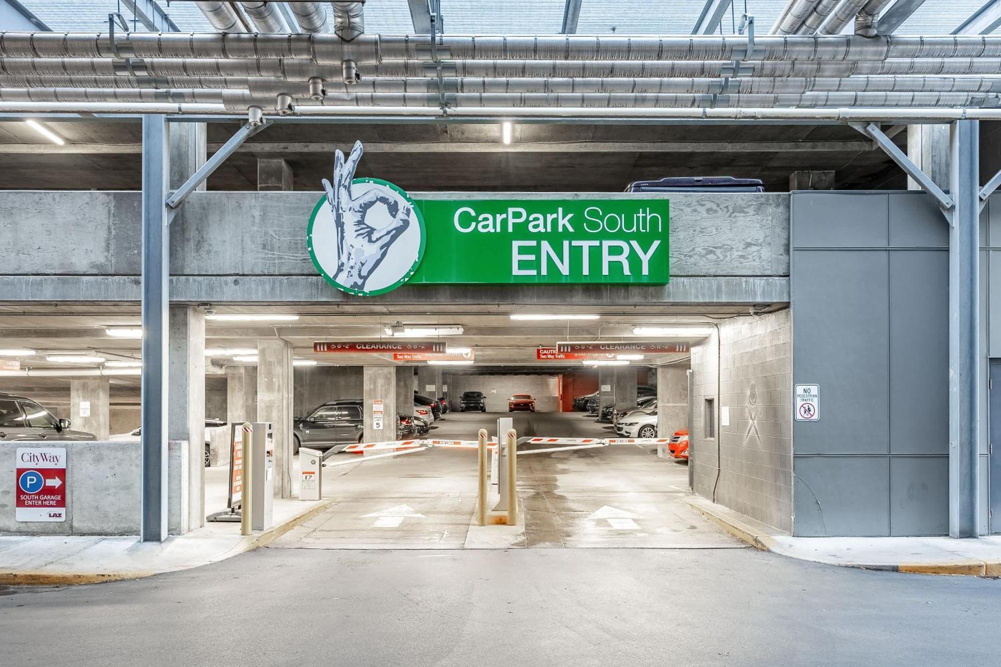 Free Parking Gym & Pool Downtown At Cityway インディアナポリス エクステリア 写真